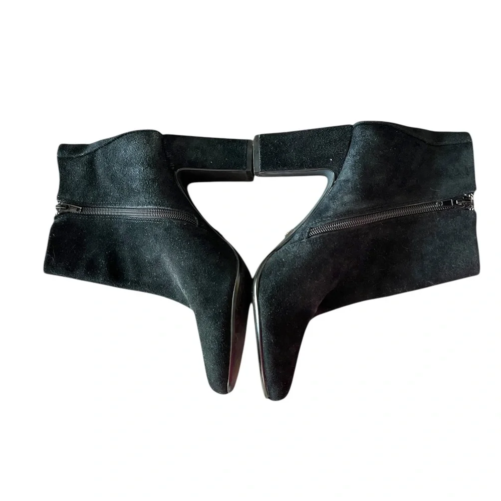 NANETTE LEPORE Beverly Black Suede Embroidered Boots Size 8.5 Heel 1770-17